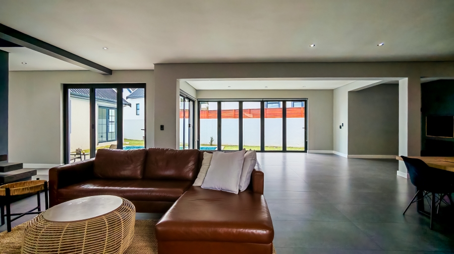 4 Bedroom Property for Sale in Sitari Country Estate Western Cape